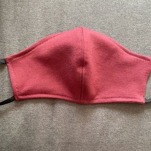 Universal Standard Face Mask - Color Merlot